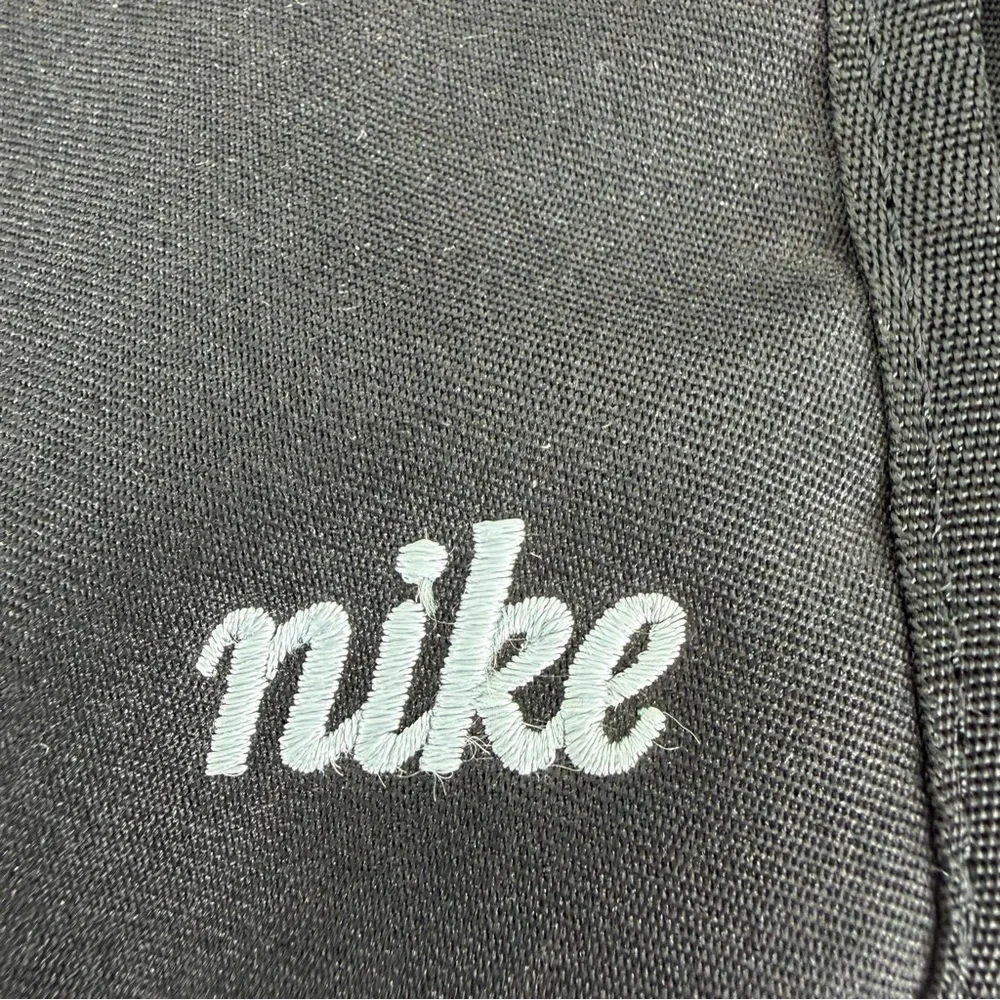 Vintage Nike Black Crossbody Sling Bag